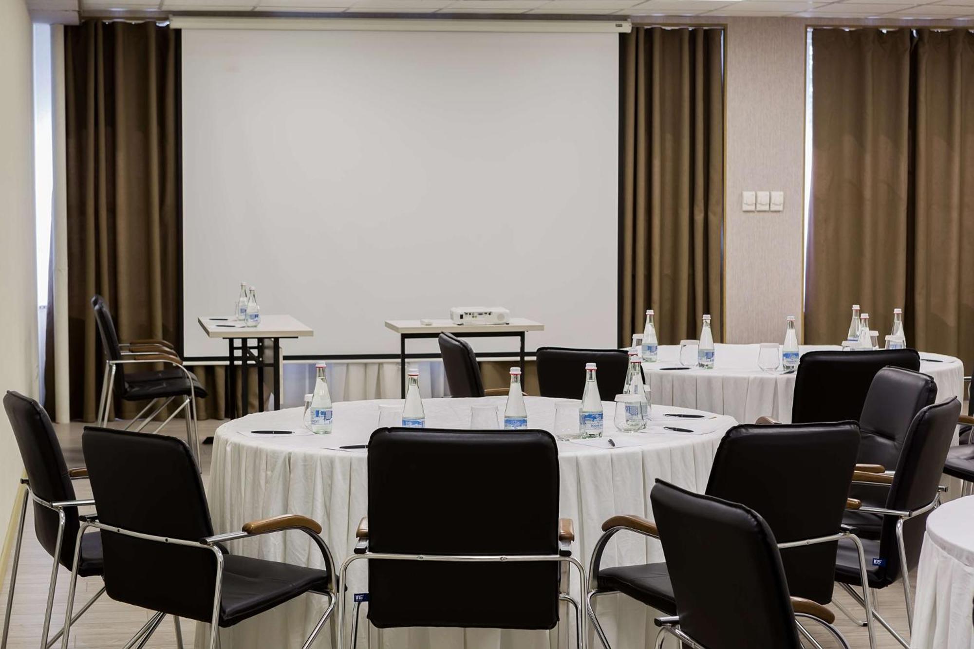Panarams Tashkent Hotel, A Member Of Radisson Individuals Esterno foto